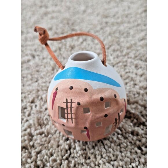 Vintage Santa Fe Pottery Ornament Clay Cliff Dwellings Leather Hanger 1999 - Picture 2 of 5